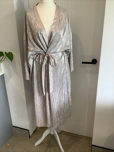 Dressing gown robe - gown,