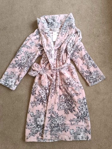 Ladies size 18 dressing - 16-18,
